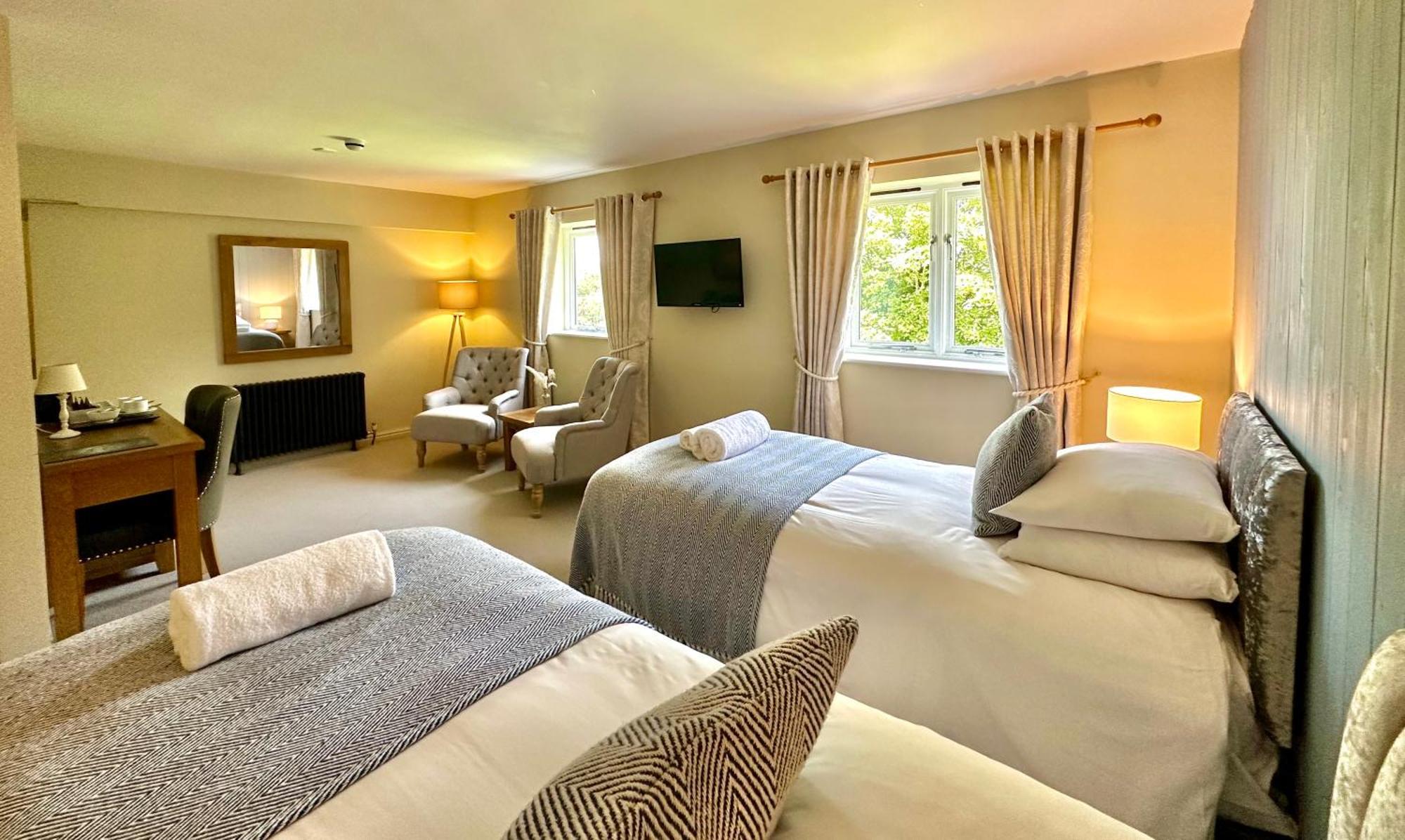 The Manor At Abberley Hotel Exterior photo